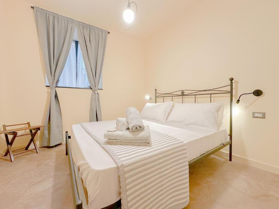 Free Parking Suite Con Wifi - Netflix - Ac Diano San Pietro Exterior photo