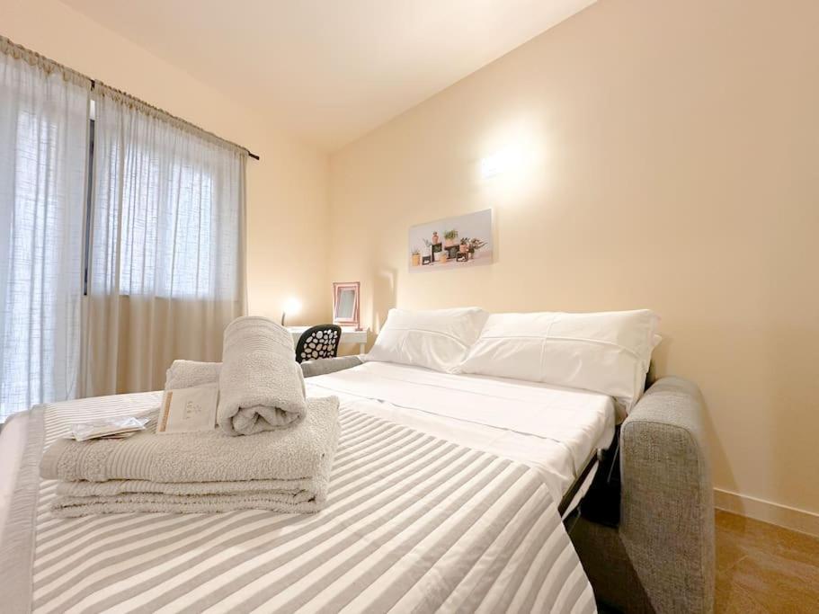 Free Parking Suite Con Wifi - Netflix - Ac Diano San Pietro Exterior photo